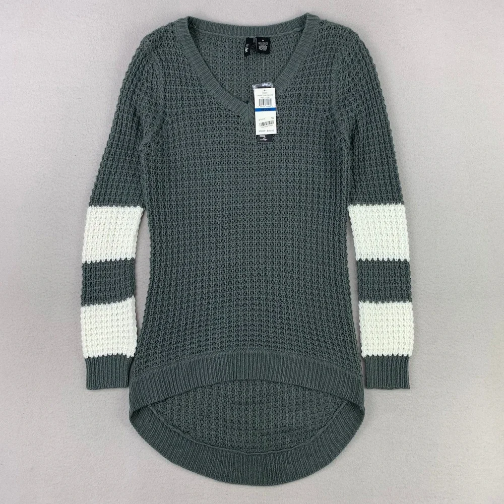 Ultra Flirt Sweater Womens M Green NWT Long Sleeve‎ Striped Preppy V-Neck